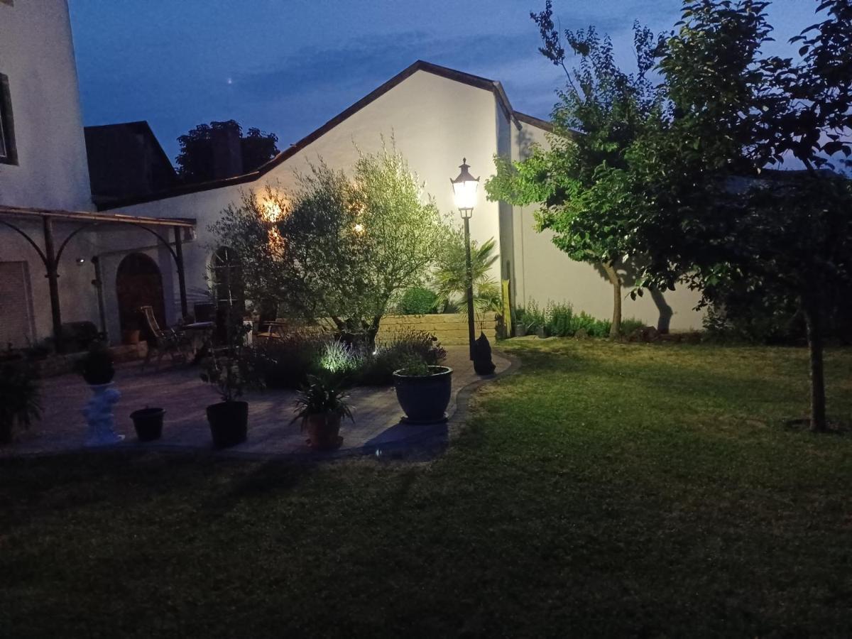 Gaestehaus Frevel Münstermaifeld Εξωτερικό φωτογραφία
